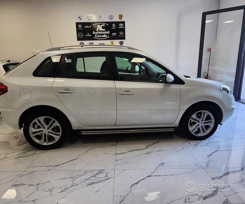 Usata Renault Koleos Luxe 150 CV (110 kW) 2011 Bianco SUV