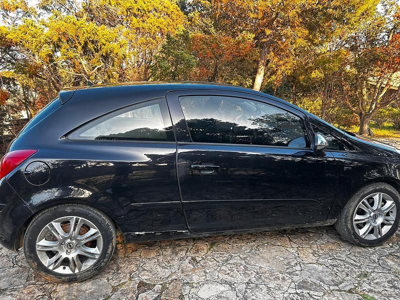Usata Opel Corsa 90 CV (66 kW) 2007 Nero Utilitaria