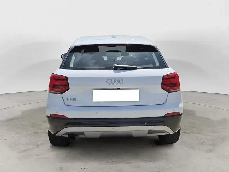 Usata Audi Q2 Business 116 CV (85 kW) 2017 Bianco SUV