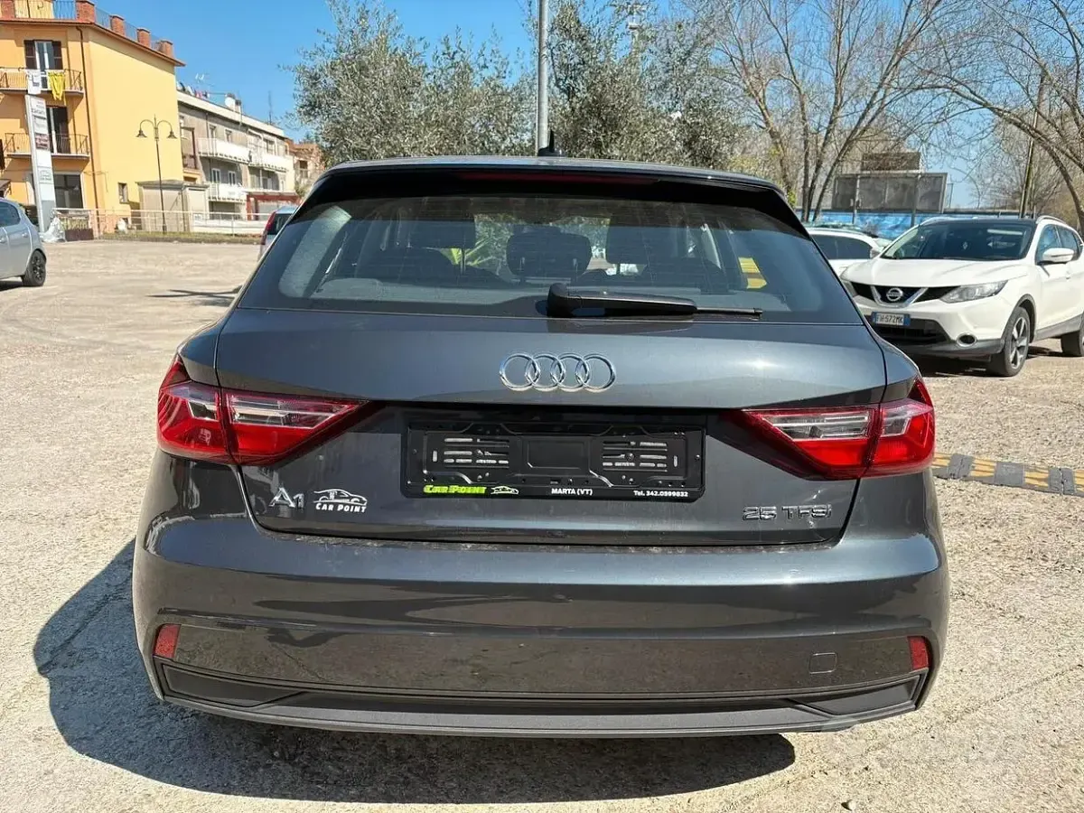 Usata Audi A1 95 CV (69 kW) 2022 Grigio SUV