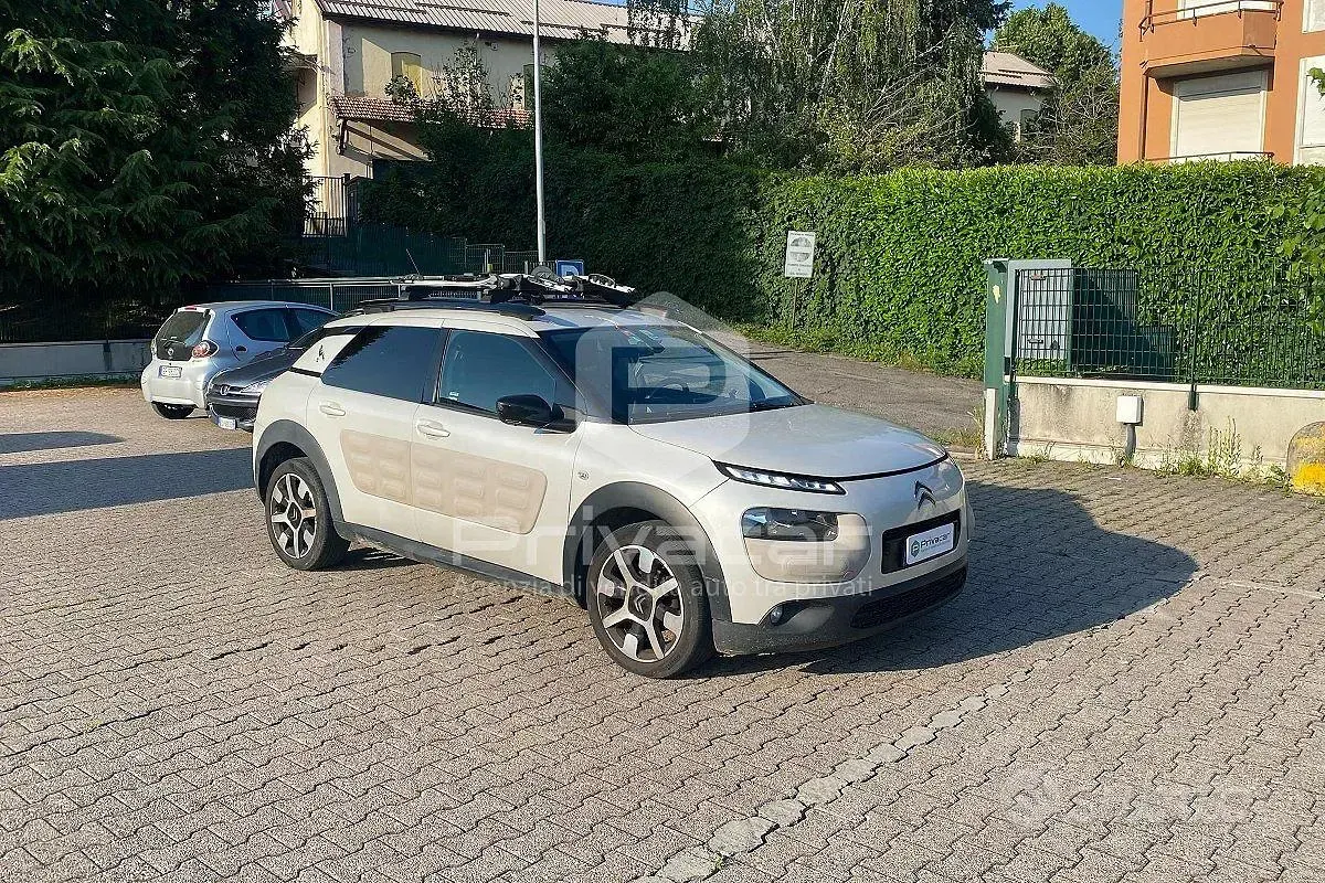 Usata Citroën C4 Cactus Feel 99 CV (72 kW) 2015 Bianco Utilitaria