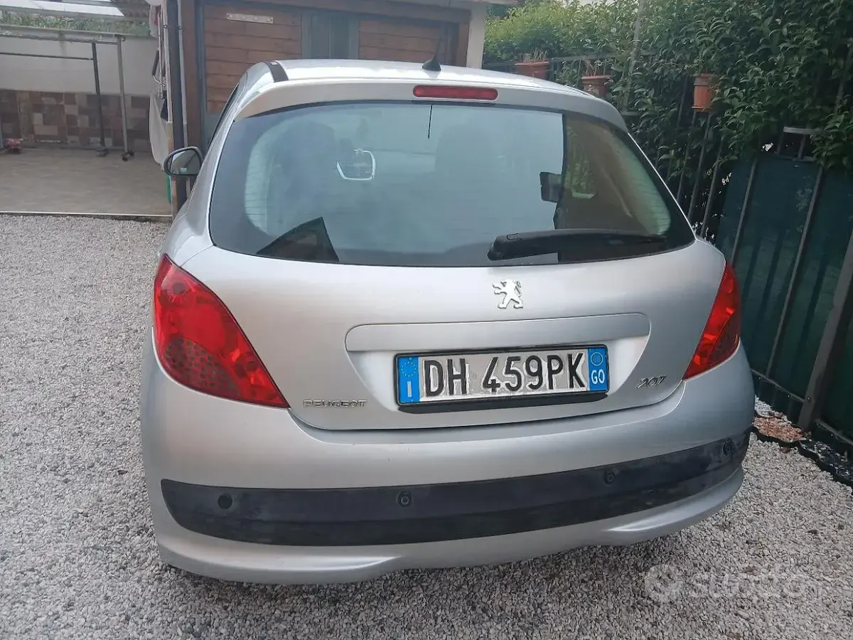Usata Peugeot 207 75 CV (55 kW) 2009 Grigio Utilitaria