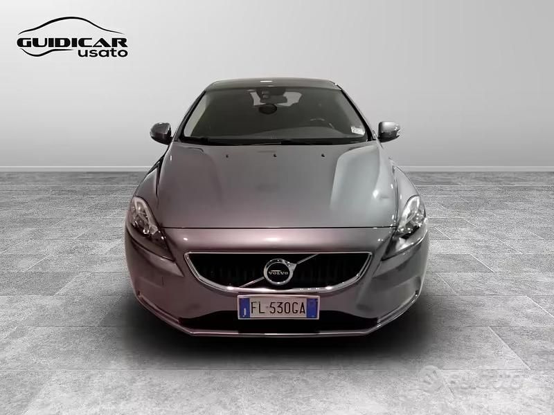 Usata Volvo V40 Business Edition 120 CV (88 kW) 2017 Grigio Station wagon