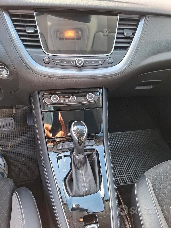 Usata Opel Grandland X Innovation 120 CV (88 kW) 2019 Bianco SUV