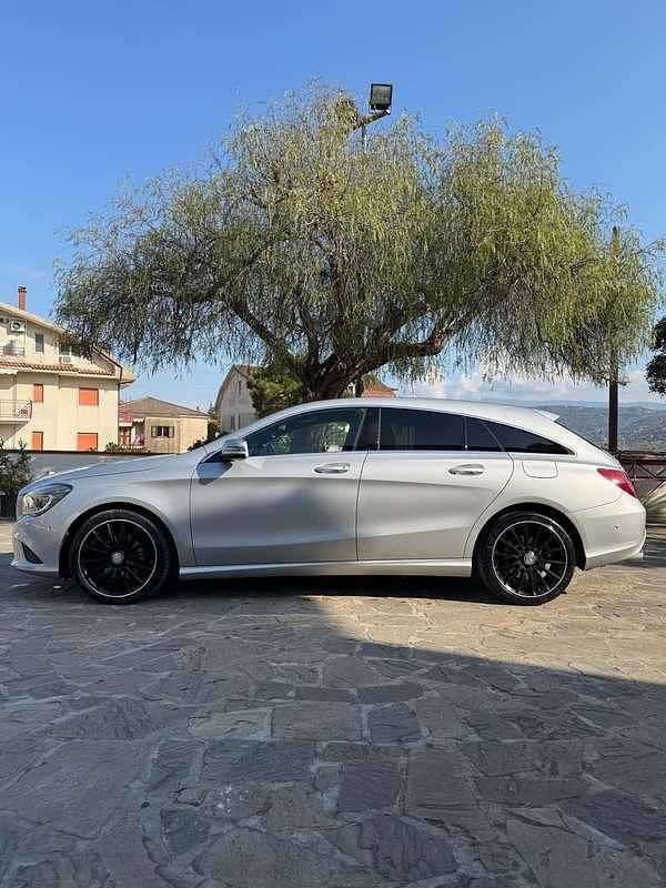 Usata Mercedes CLA200 Shooting Brake Premium 136 CV (100 kW) 2016 Argento Station wagon