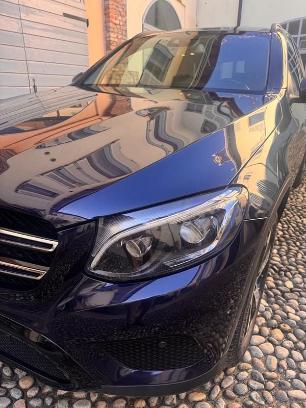 Usata Mercedes GLC250 203 CV (149 kW) 2018 Blu Station wagon