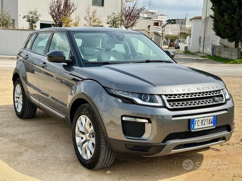 Usata Land Rover Range Rover evoque 150 CV (110 kW) 2016 Grigio SUV
