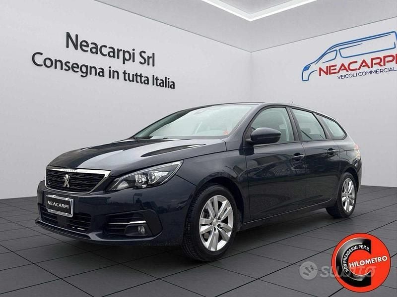 Usata Peugeot 308 131 CV (96 kW) 2019 Grigio scuro metallizzato Station wagon