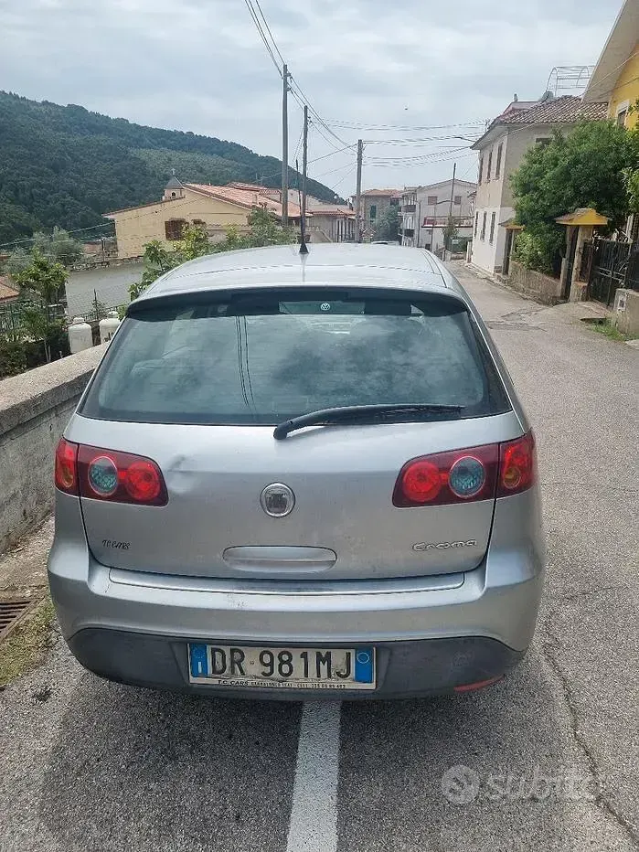 Usata Fiat Croma 150 CV (110 kW) 2008 Grigio Station wagon