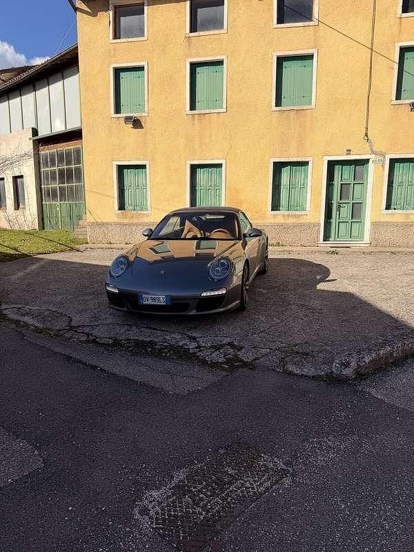 Usata Porsche 997 385 CV (283 kW) 2009 Argento Cabrio