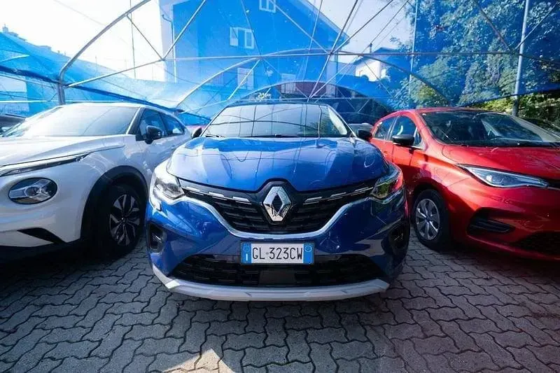 Usata Renault Captur Techno 143 CV (105 kW) 2022 Blu/azzurro SUV