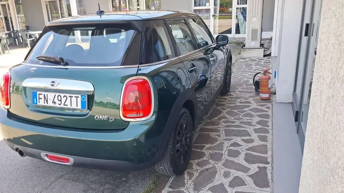 Usata Mini One D Business 95 CV (69 kW) 2018 Utilitaria