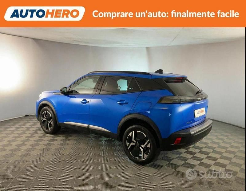 Usata Peugeot 2008 Allure 100 CV (73 kW) 2024 Blu SUV