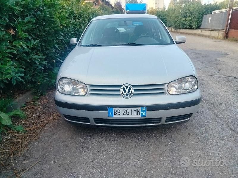 Grigio Usata 1999 VW Golf IV Tre volumi | 1500 € (Ottimo prezzo) - Immagine 1/4