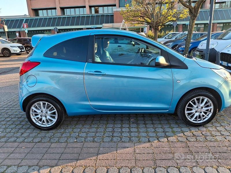 Usata Ford Ka 75 CV (55 kW) 2009 Blu Utilitaria