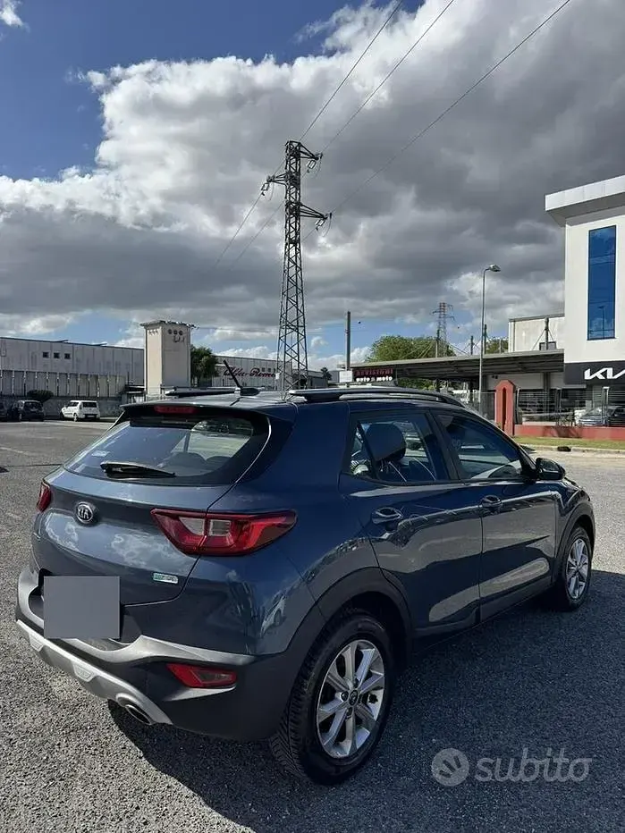 Usata Kia Stonic 84 CV (61 kW) 2021 Blu SUV