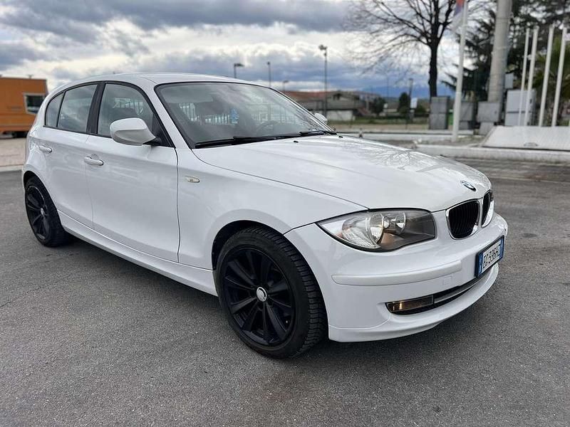 Usata BMW 118 143 CV (105 kW) 2011 Utilitaria