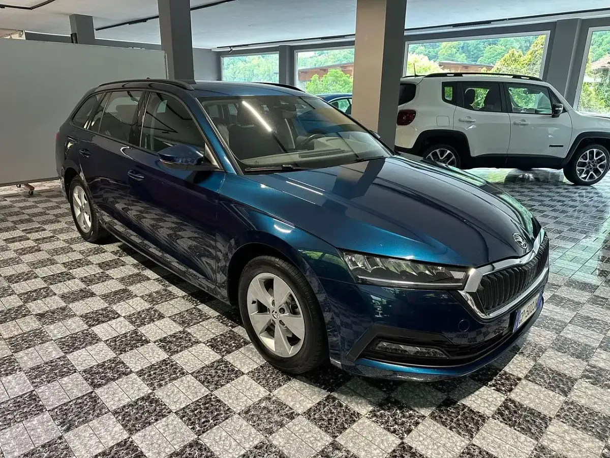 Usata Skoda Octavia 116 CV (85 kW) 2023 Blu/azzurro Station wagon