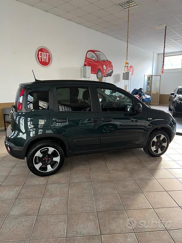 Usata Fiat Panda Cross Cross 71 CV (52 kW) 2024 Verde Utilitaria