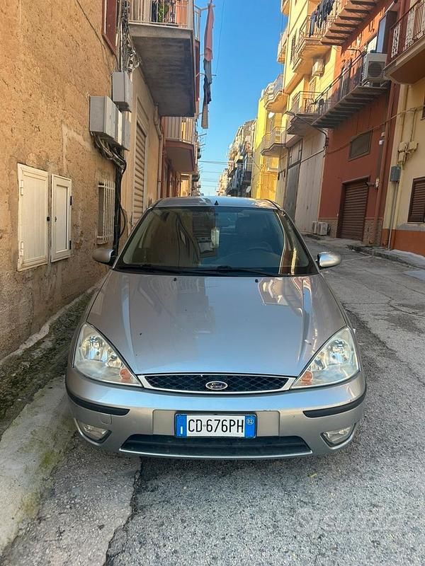 Usata Ford Focus Ghia 116 CV (85 kW) 2002 Berlina