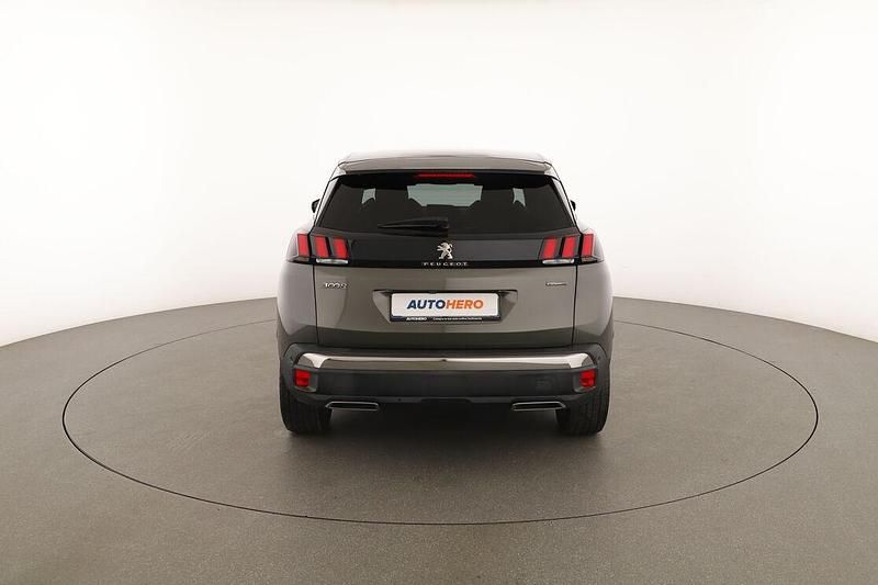 Usata Peugeot 3008 GT-line 131 CV (96 kW) 2019 Verde SUV