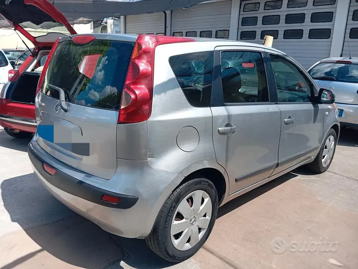 Usata Nissan Note 88 CV (64 kW) 2007 Grigio Utilitaria
