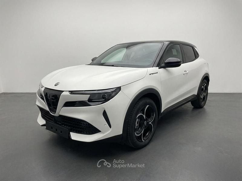 Nuova Alfa Romeo Junior Edizione Speciale 136 CV (100 kW) 2026 Bianco SUV