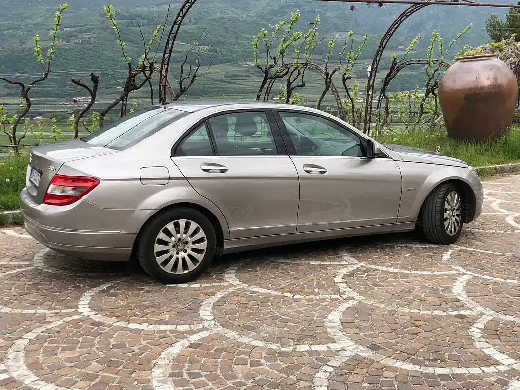 Usata Mercedes 200 Avantgarde 136 CV (100 kW) 2008 Beige Berlina