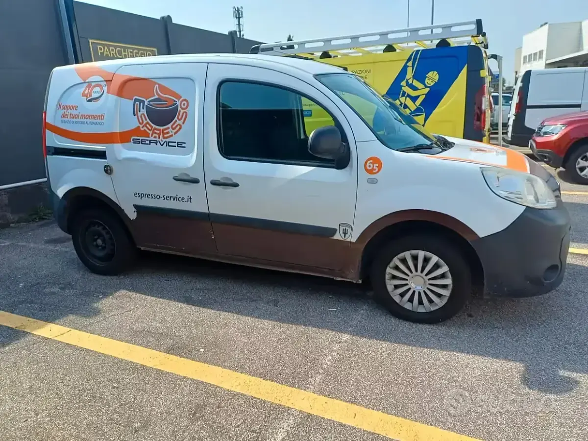 Usata Renault Kangoo 90 CV (66 kW) 2016 Bianco Monovolume