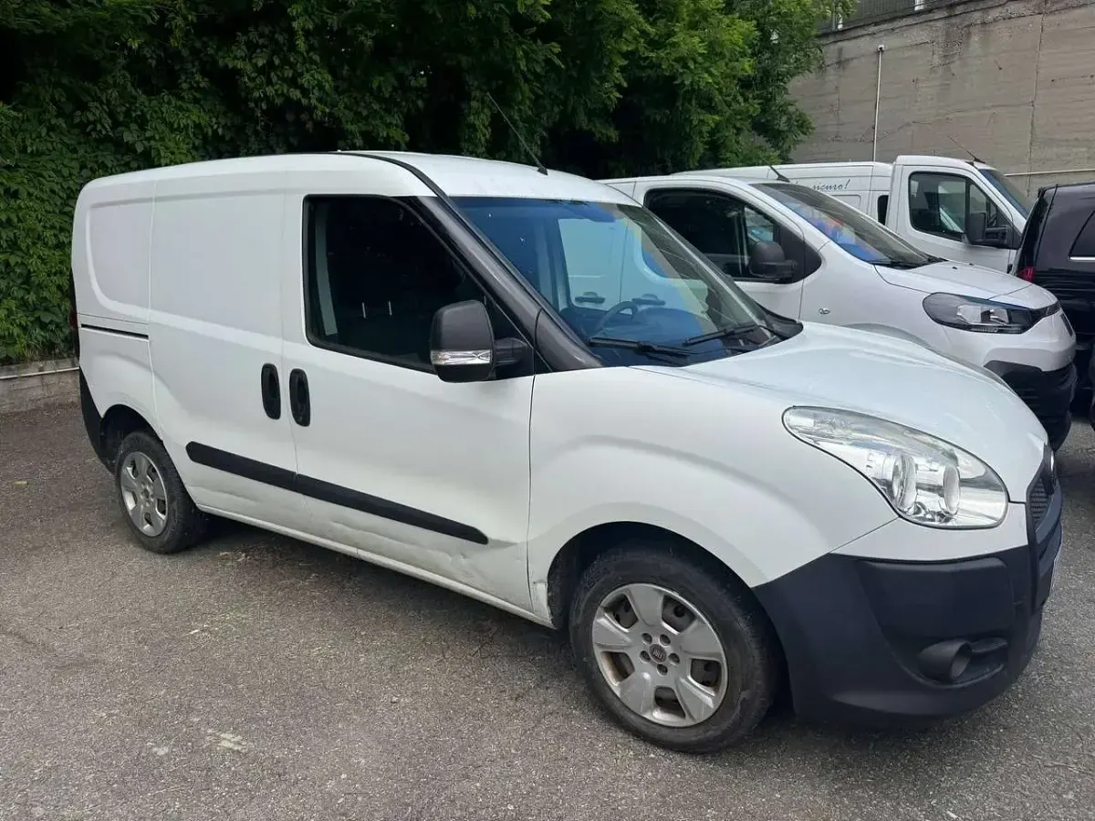 Occasion Fiat Doblò 90 ch (66 kW) 2014 Blanc Monospace