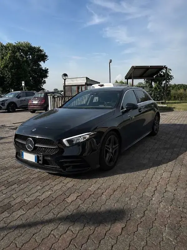 Usata Mercedes A180 Premium 116 CV (85 kW) 2019 Berlina