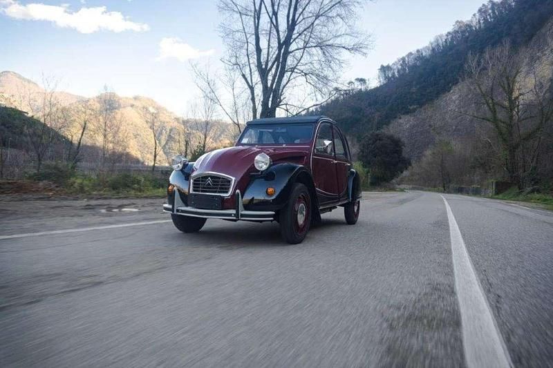 Usata Citroën 2CV Charleston 29 CV (21 kW) 1984 Rosso Berlina
