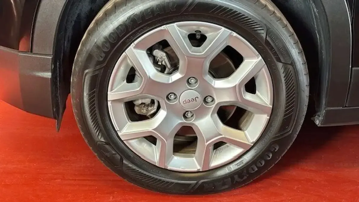 Usata Jeep Avenger EV Altitude 114 kW (156 CV) 2024 Nero SUV