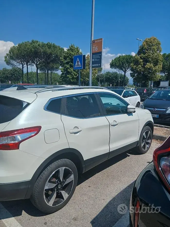 Usata Nissan Qashqai N-Connecta 131 CV (96 kW) 2016 Bianco SUV