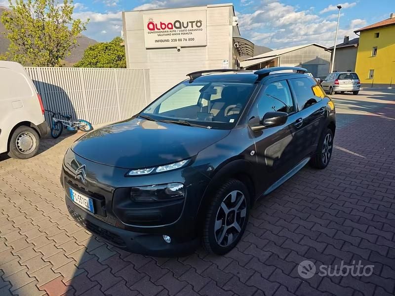 Usata Citroën C4 Cactus Shine 100 CV (73 kW) 2017 Grigio Utilitaria