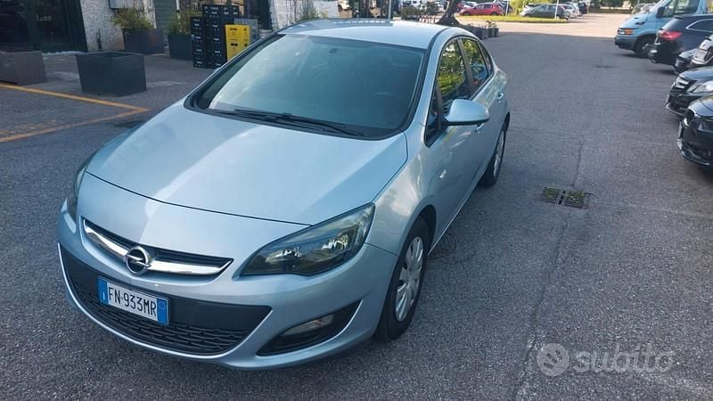 Usata Opel Astra 140 CV (102 kW) 2018 Grigio Berlina