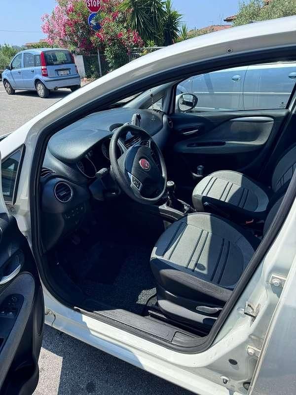 Usata Fiat Punto Evo Active 77 CV (56 kW) 2010 Utilitaria