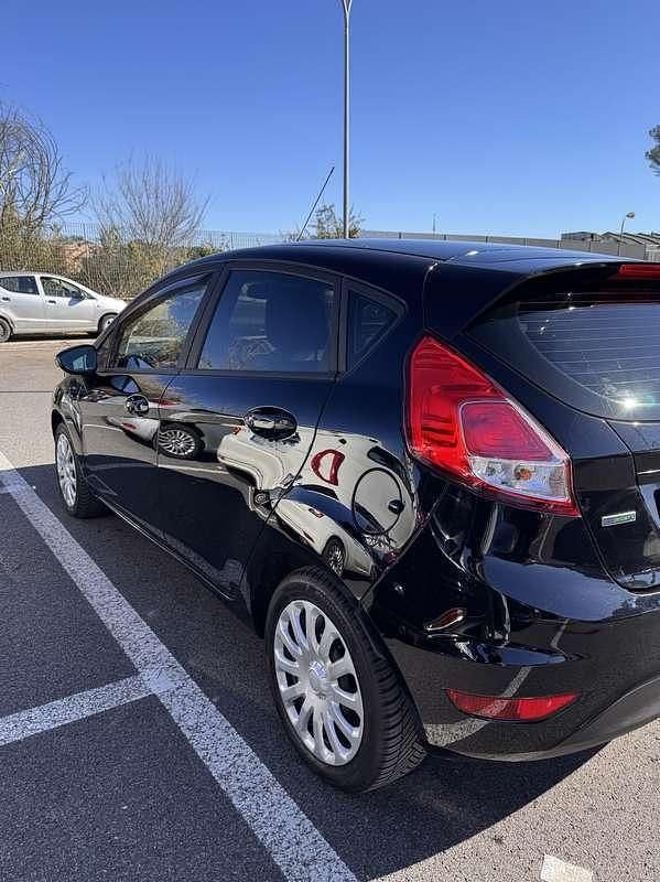 Usata Ford Fiesta 101 CV (74 kW) 2017 Nero Berlina