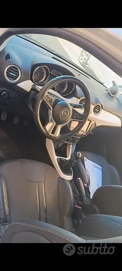Usata Opel Adam 100 CV (73 kW) 2013 Nero Utilitaria
