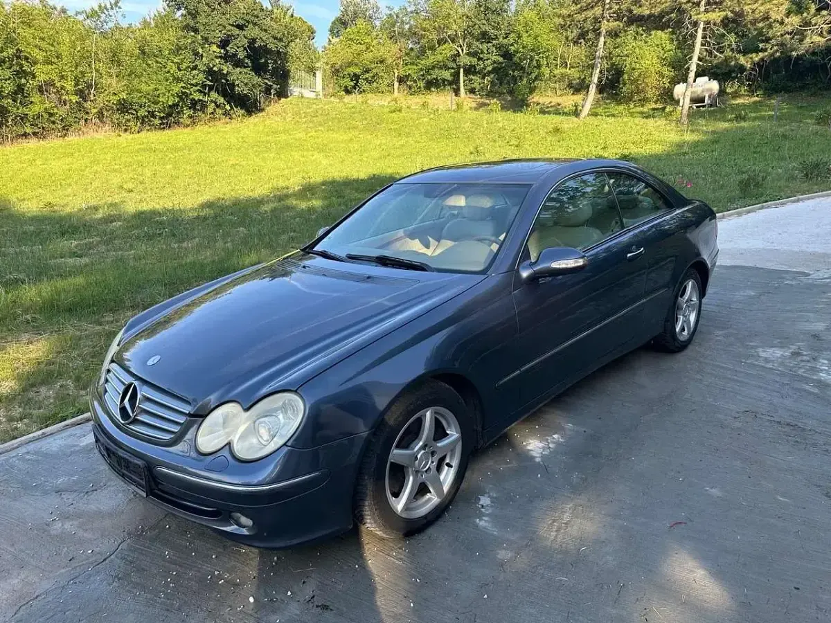 Usata Mercedes CLK320 Elegance 218 CV (160 kW) 2002 Blu/azzurro Coupé