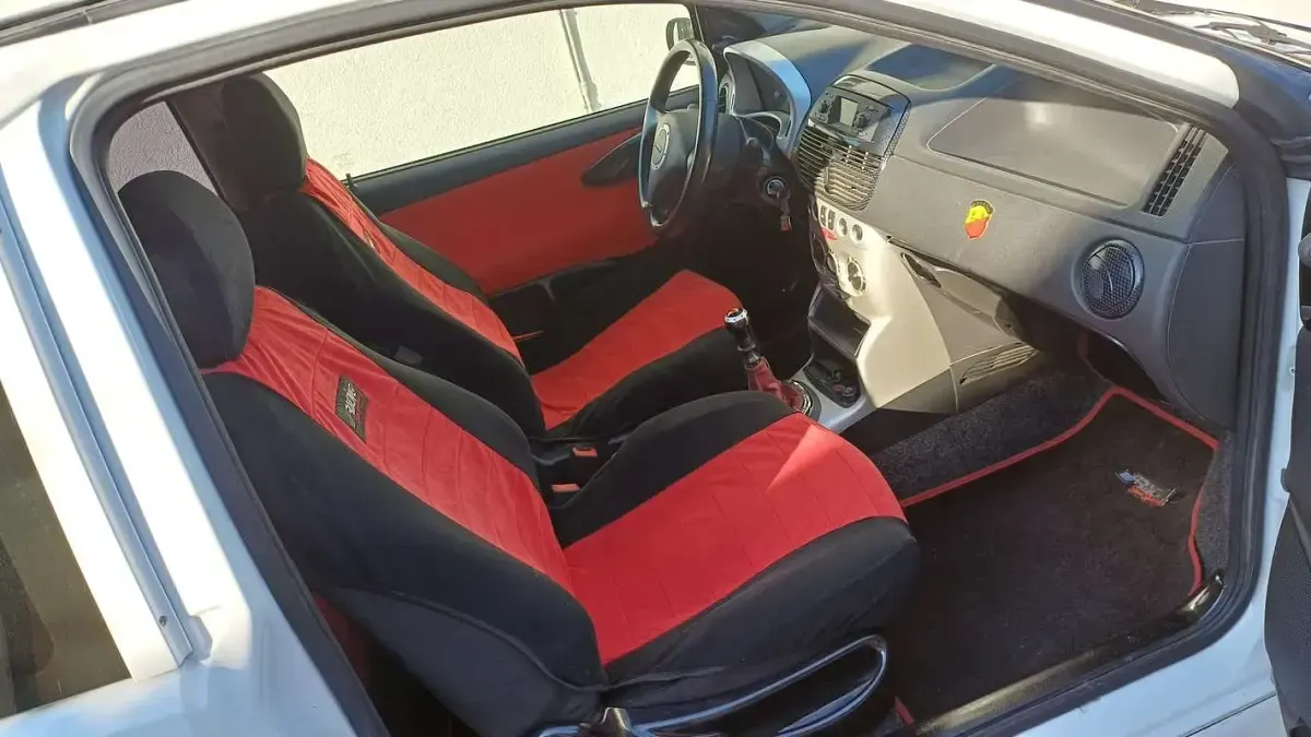Usata Fiat Punto 80 CV (58 kW) 2001 Utilitaria