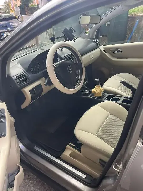 Usata Mercedes A180 Classic 109 CV (80 kW) 2012 Berlina