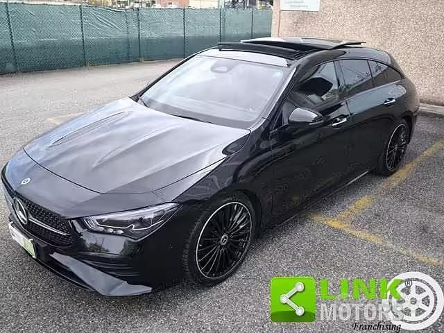 Usata Mercedes CLA200 AMG line 150 CV (110 kW) 2023 Nero Berlina