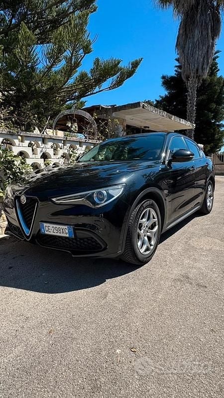 Usata Alfa Romeo Stelvio 160 CV (117 kW) 2021 Nero SUV