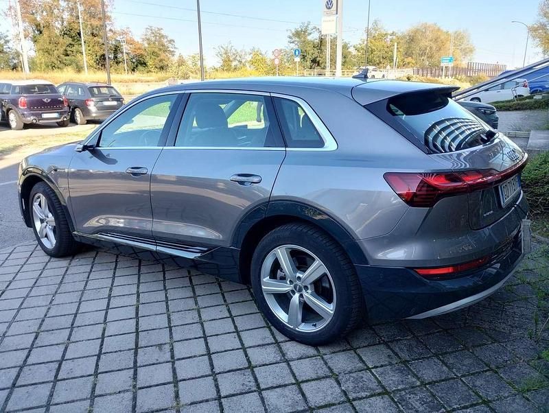 Usata Audi e-tron Advanced 294 kW (401 CV) 2020 Grigio SUV