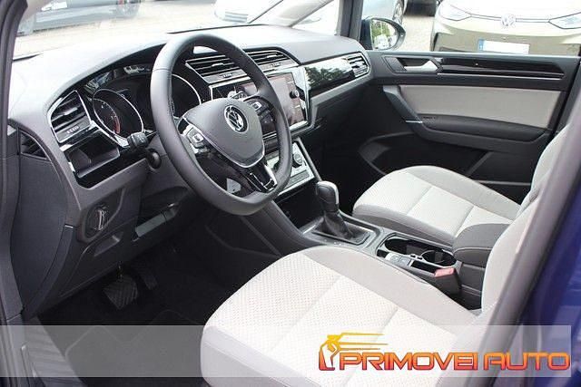 Usata VW Touran Comfortline 150 CV (110 kW) 2022 Blu/azzurro Monovolume