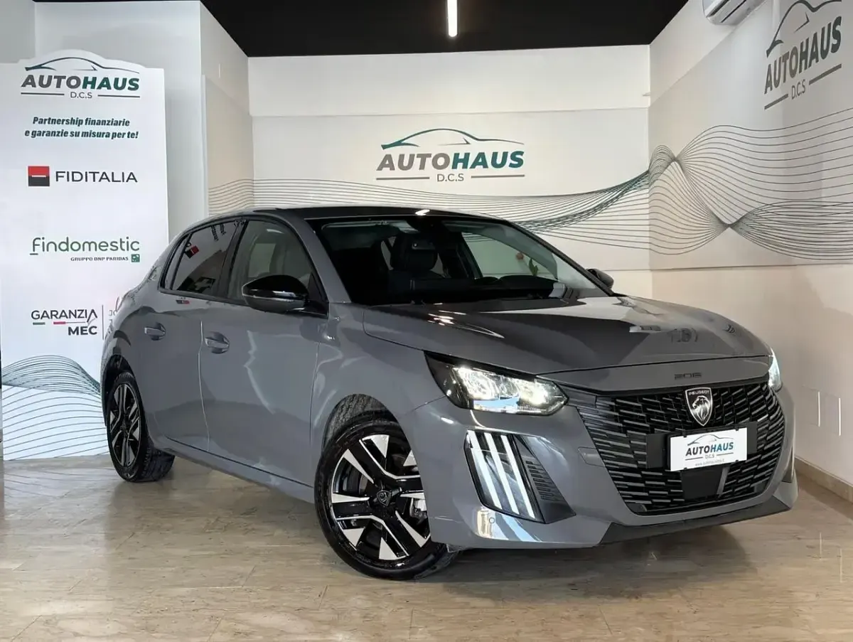 Usata Peugeot 208 101 CV (74 kW) 2025 Grigio Utilitaria