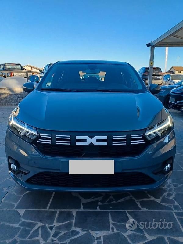 Nuova Dacia Sandero Expression 101 CV (74 kW) 2025 Grigio Utilitaria