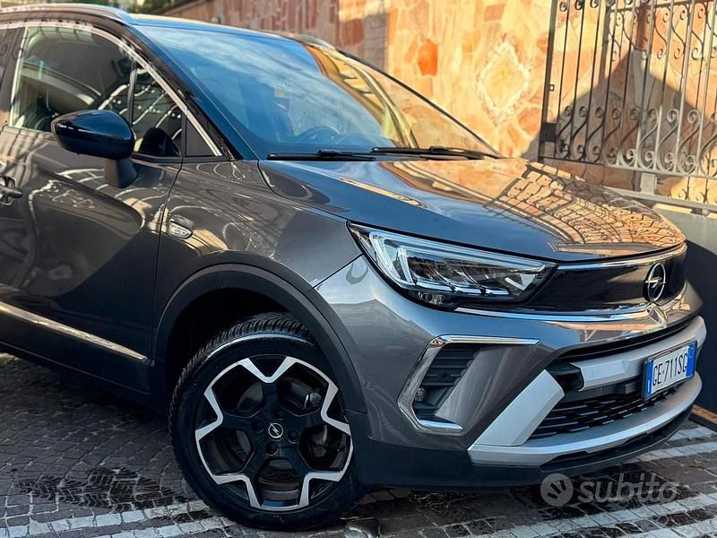 Usata Opel Crossland X Ultimate 110 CV (80 kW) 2021 Grigio SUV