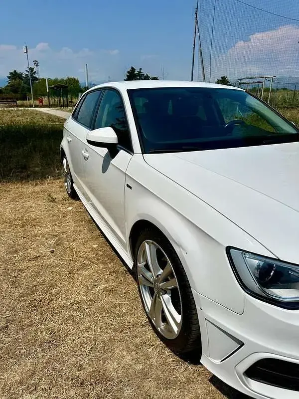 Usata Audi A3 Attraction 110 CV (80 kW) 2016 Berlina